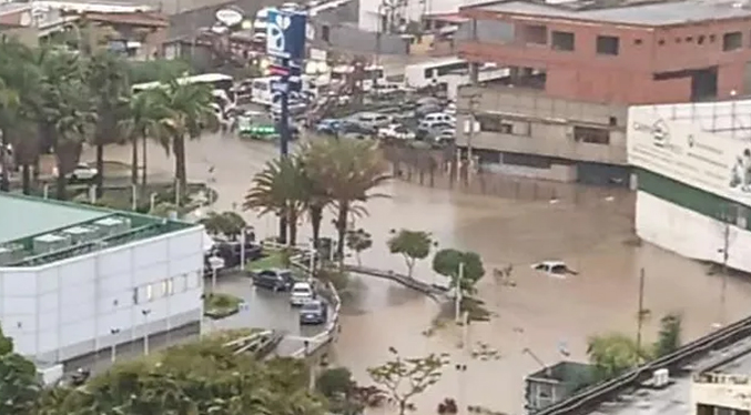 Lluvias afectan a más de 50 comercios y un hospital en Miranda