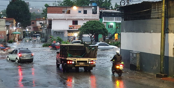 Venezuela activa un centro de control de emergencias ante las fuertes lluvias