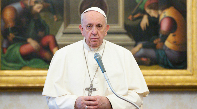 El Papa Francisco asegura que está asustado por un mundo cada vez más violento
