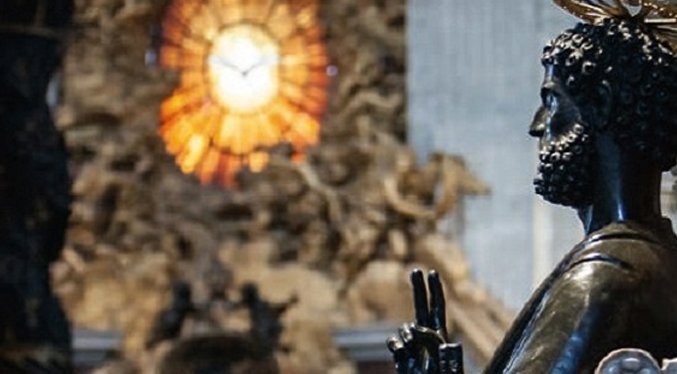 El Vaticano se convierte en una pantalla de cine para proyectar la vida de Pedro