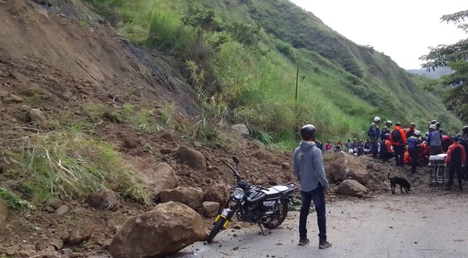 Lluvias generan cierres preventivos de vías en Mérida