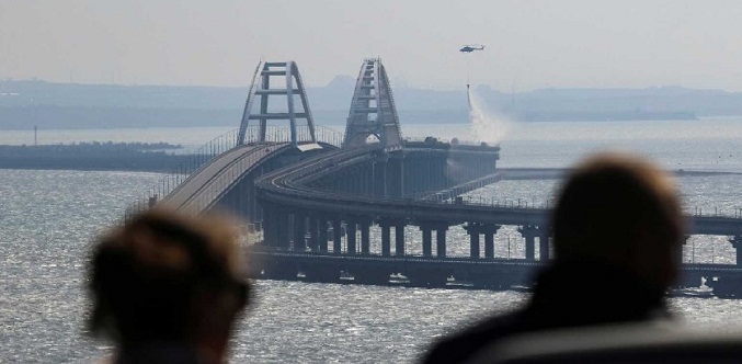 Calculan pérdidas millonarias tras explosión de puente en Crimea