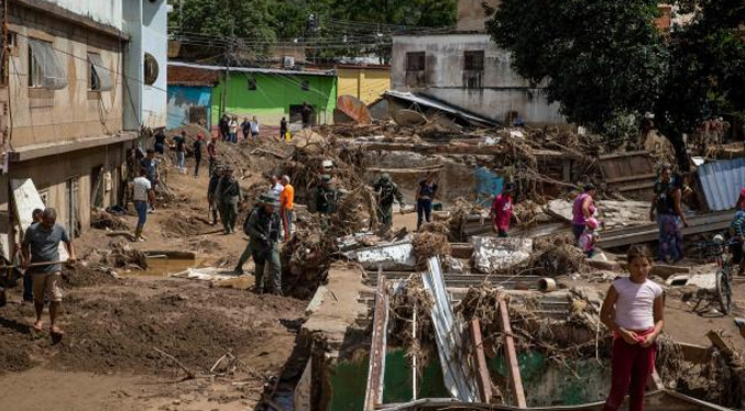 Aumentan a 50 el número de fallecidos por el deslave en Las Tejerias