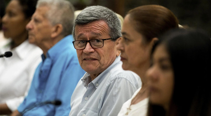 La delegación de paz de la guerrilla colombiana ELN salió el domingo de Cuba