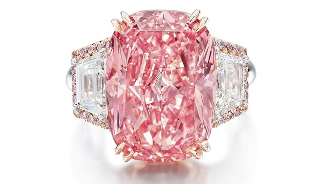 Diamante rosa alcanza récord de $ 49,9 millones en subasta