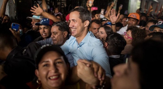Guaidó encabeza marcha hasta el CNE para exigir fecha de comicios presidenciales