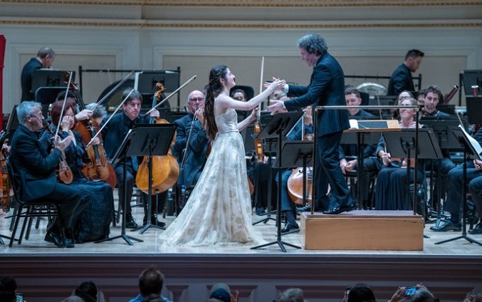 Ovación para Gustavo Dudamel y la Filarmónica de Los Ángeles en el Carnegie Hall