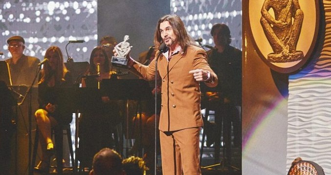 Juanes ingresa en el Salón de la Fama de Compositores Latinos