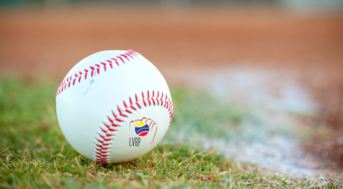 Vuelve el béisbol venezolano con Yadier Molina como mánager y grandeligas en espera