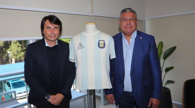 La camiseta con la que Maradona ganó el Mundial México 86 regresa a Argentina