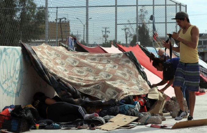 El frío se ensaña con los venezolanos varados en la frontera México-EEUU