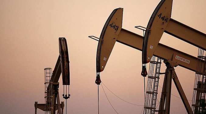 La OPEP+ decide bajar su oferta petrolera en dos millones de barriles diarios