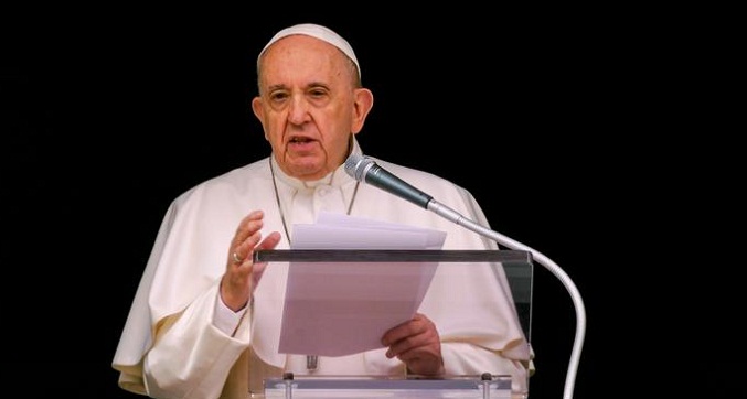 Papa advierte que la humanidad corre un grave peligro