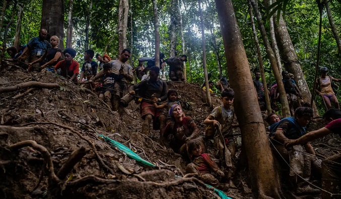 NYT: Miles de venezolanos se arriesgan en una selva mortal para llegar a EEUU (Fotos)