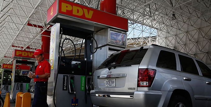 Consideran que Venezuela debe avanzar en la venta de combustible a Colombia
