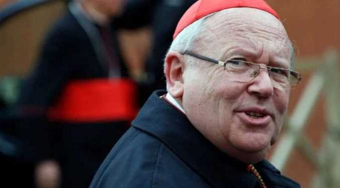 Cardenal francés confiesa que tuvo un comportamiento reprobable con una menor