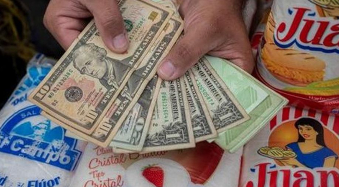 Economista afirma que precios en dólares en Venezuela crecen 3 % mensual