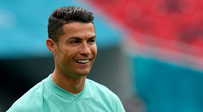 Ronaldo y el Al-Nassr acuerdan por dos temporadas y media y 200 millones de euros por año