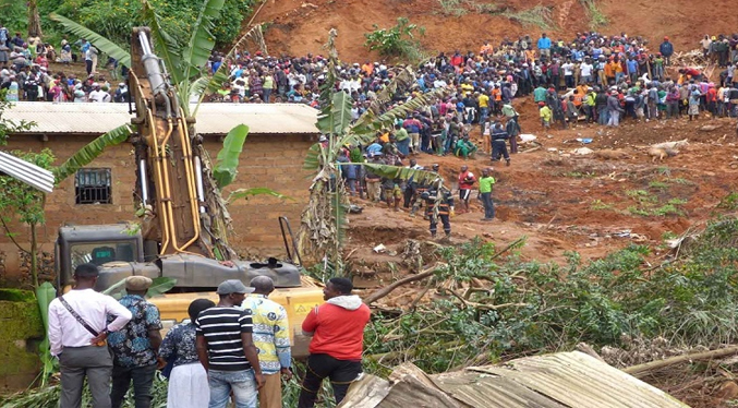 Suman 15 personas muertas por deslizamiento de tierra en Camerún