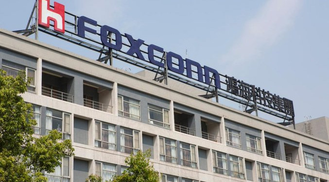 Foxconn ofrece dinero a trabajadores descontentos para que dejen la fábrica de iPhone