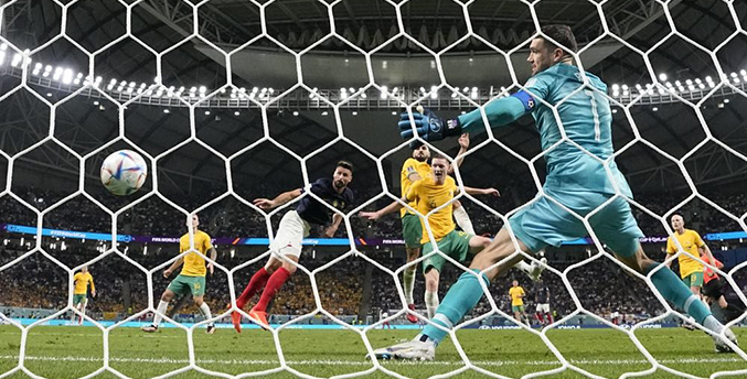 Giroud y Mbappé ayudan a Francia a vencer 4-1 a Australia en el Mundial