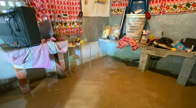 Más de 150 viviendas inundadas por lluvias en Mérida