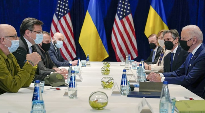Biden sostiene reunión de emergencia con líderes del G7 tras ataque en Polonia