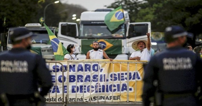 Bloquean acceso al Aeropuerto Internacional de Sao Paulo-Guarulhos