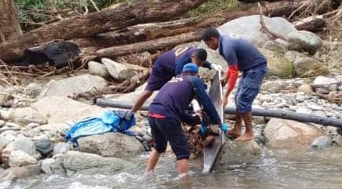 Hallan cadáver arrastrado por río Cumboto en Ocumare de la Costa