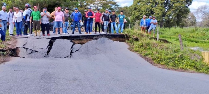 Incomunicados municipios Colón y Catatumbo de Zulia por colapso vial
