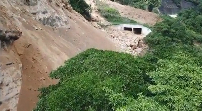 Mérida atraviesa una crisis vial generada por las lluvias (Fotos + video)