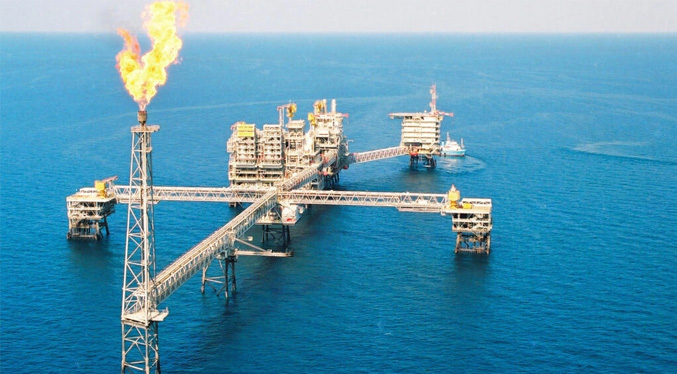 Catar anuncia un acuerdo para suministrar gas a China durante casi tres décadas