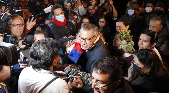 Exvicepresidente de Ecuador condenado por corrupción sale en libertad