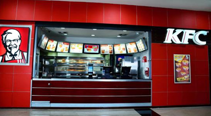 Imponen multa millonaria a los dueños de KFC en Colombia