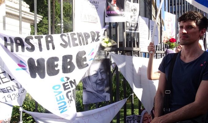 Madres de Plaza de Mayo dan el último adiós a la histórica Hebe de Bonafini