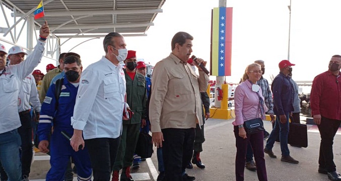 Maduro llega de visita al estado Zulia: «Estoy feliz de estar aquí»