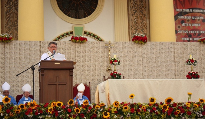 Monseñor Santana sobre agresión a imagen de La Chinita: No seamos agresores del agresor