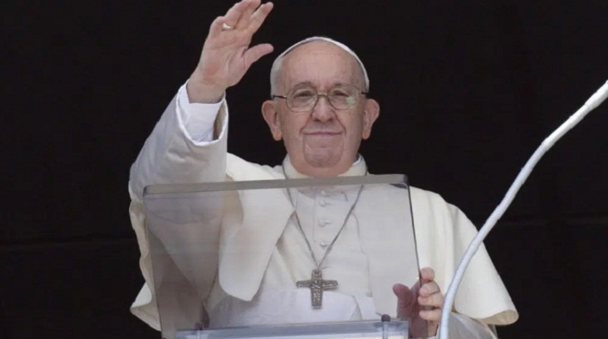 El Papa dice que la UE no puede dejar solos a países receptores de migrantes