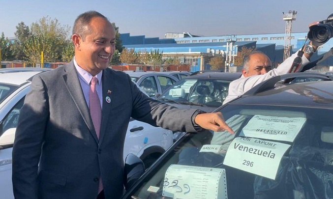 Venezuela recibirá los primeros mil carros iraníes en los próximos días
