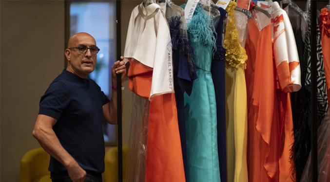 El «arquitecto de la moda» Ángel Sánchez se reencuentra con Venezuela
