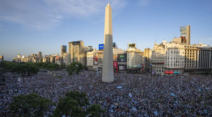 Incrementan los vuelos de argentinos a Catar para presenciar la final
