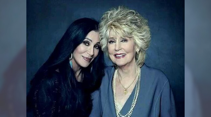Cher anuncia la muerte de su madre: «Mamá se ha ido»