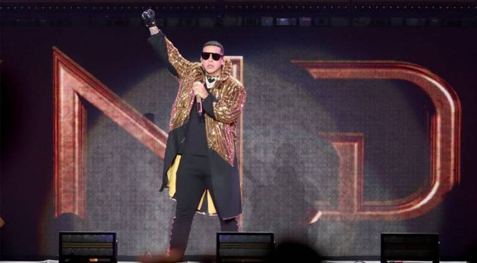 Daddy Yankee destila “Gasolina” en su despedida de la CDMX