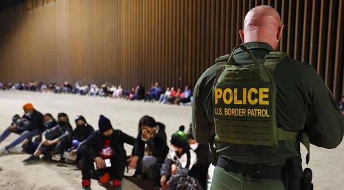EEUU mantendrá expulsión de migrantes tras levantar el Título 42