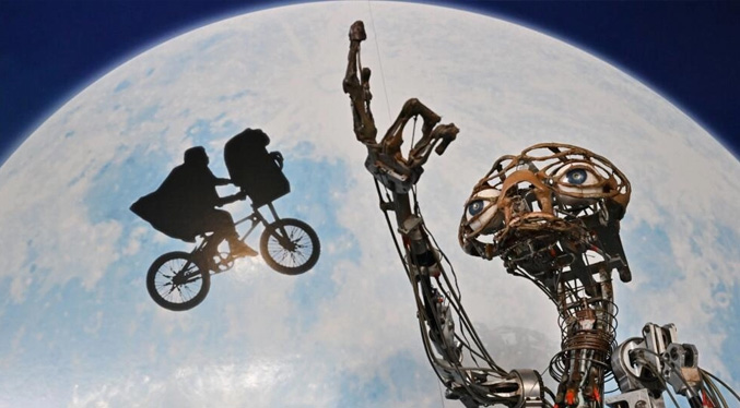 El muñeco original de E.T. se subasta por $ 2,6 millones en EEUU