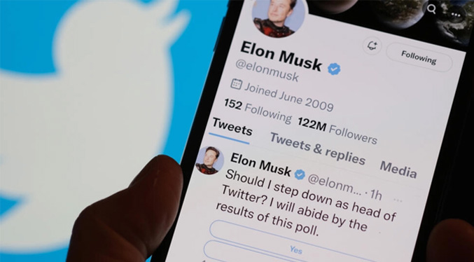 Usuarios de Twitter votan a favor de que Musk deje de dirigir la plataforma