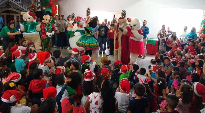 La Fundación Niño Zuliano regala obsequio a más de 750 niños