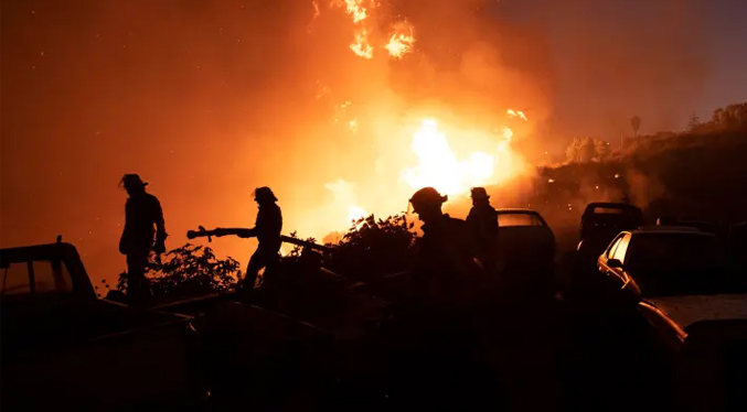 Ascienden a 123 los muertos por los incendios en Chile