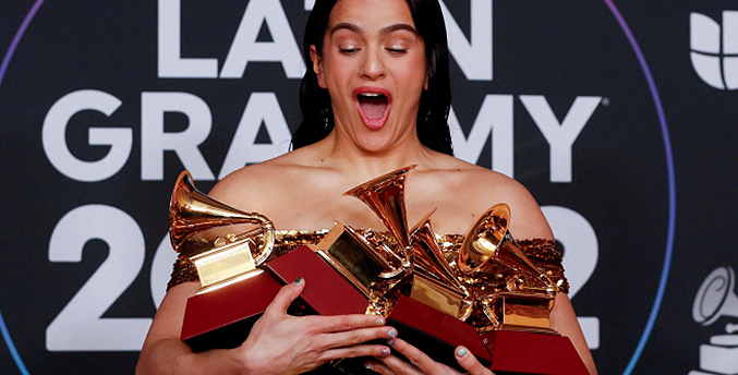 Organizadores de los Latin Grammy evalúan celebrarlos fuera de Estados Unidos en 2023