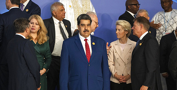 AP: Maduro arriba al 2023 en busca de reconocimiento mundial